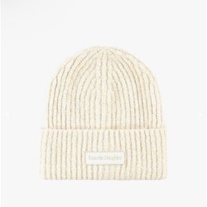 NWT Favorite Daughter logo patch rib beanie